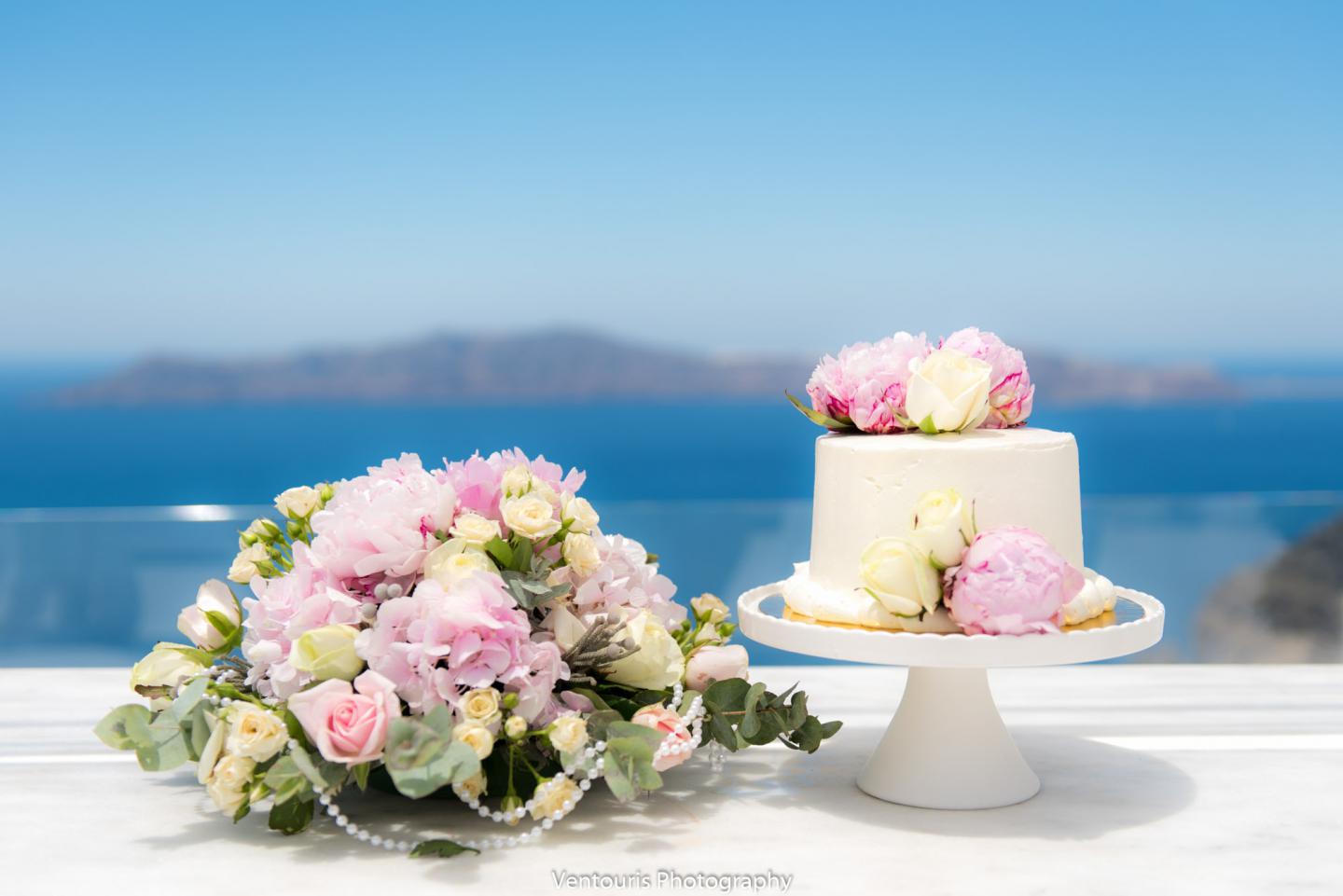 wedding cake-peonies