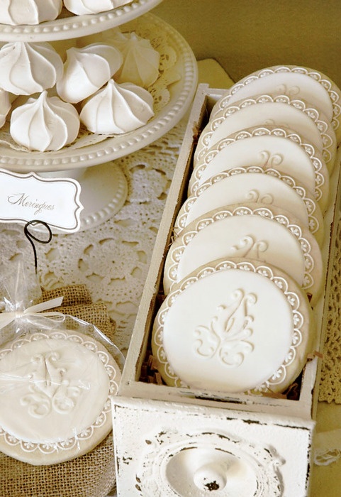 White dessert table| Santorini wedding inspiration