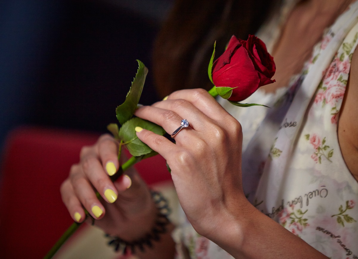 Santorini marriage proposal-engagement ring
