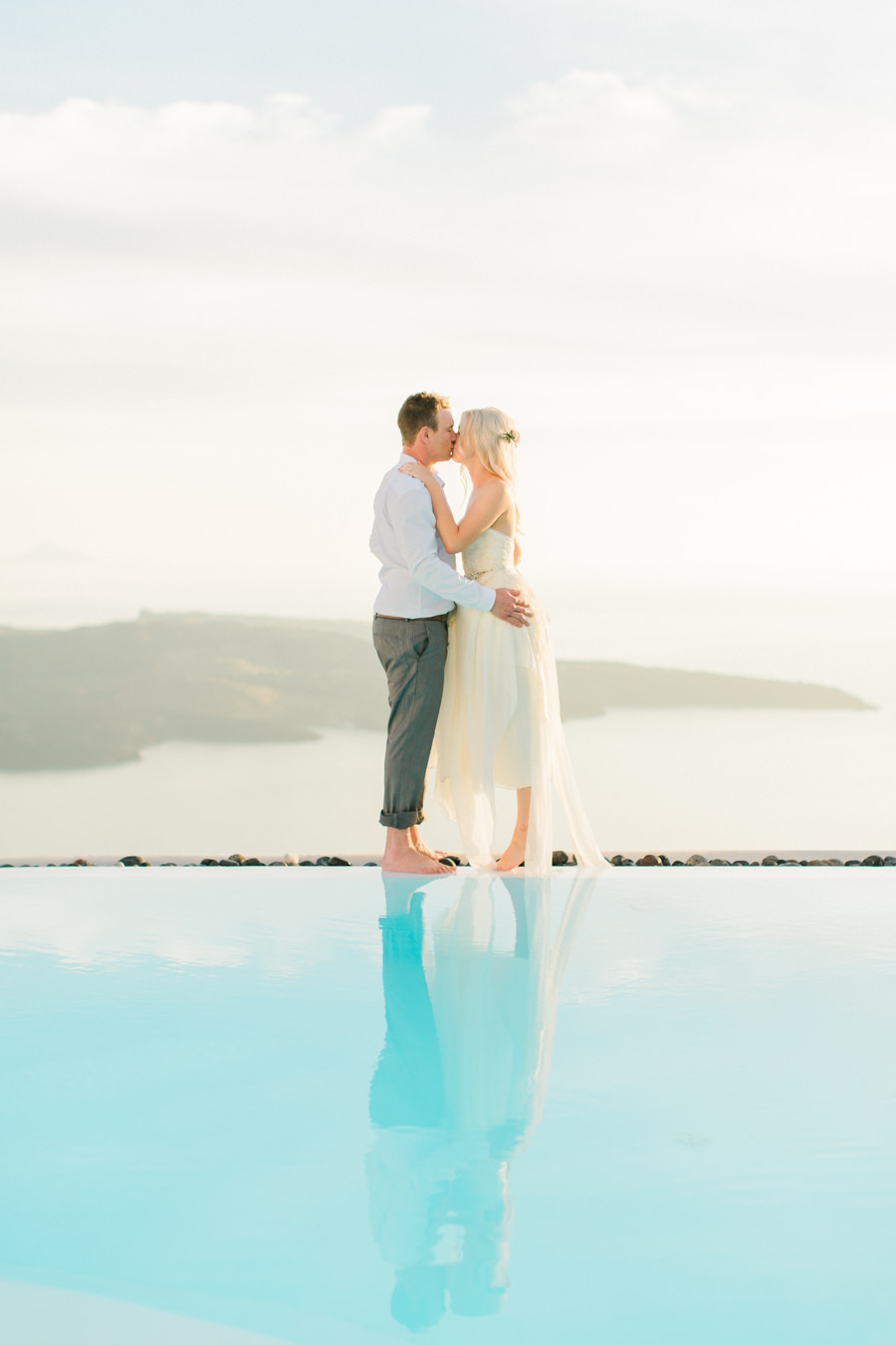 Bohemian elopement in Santorini