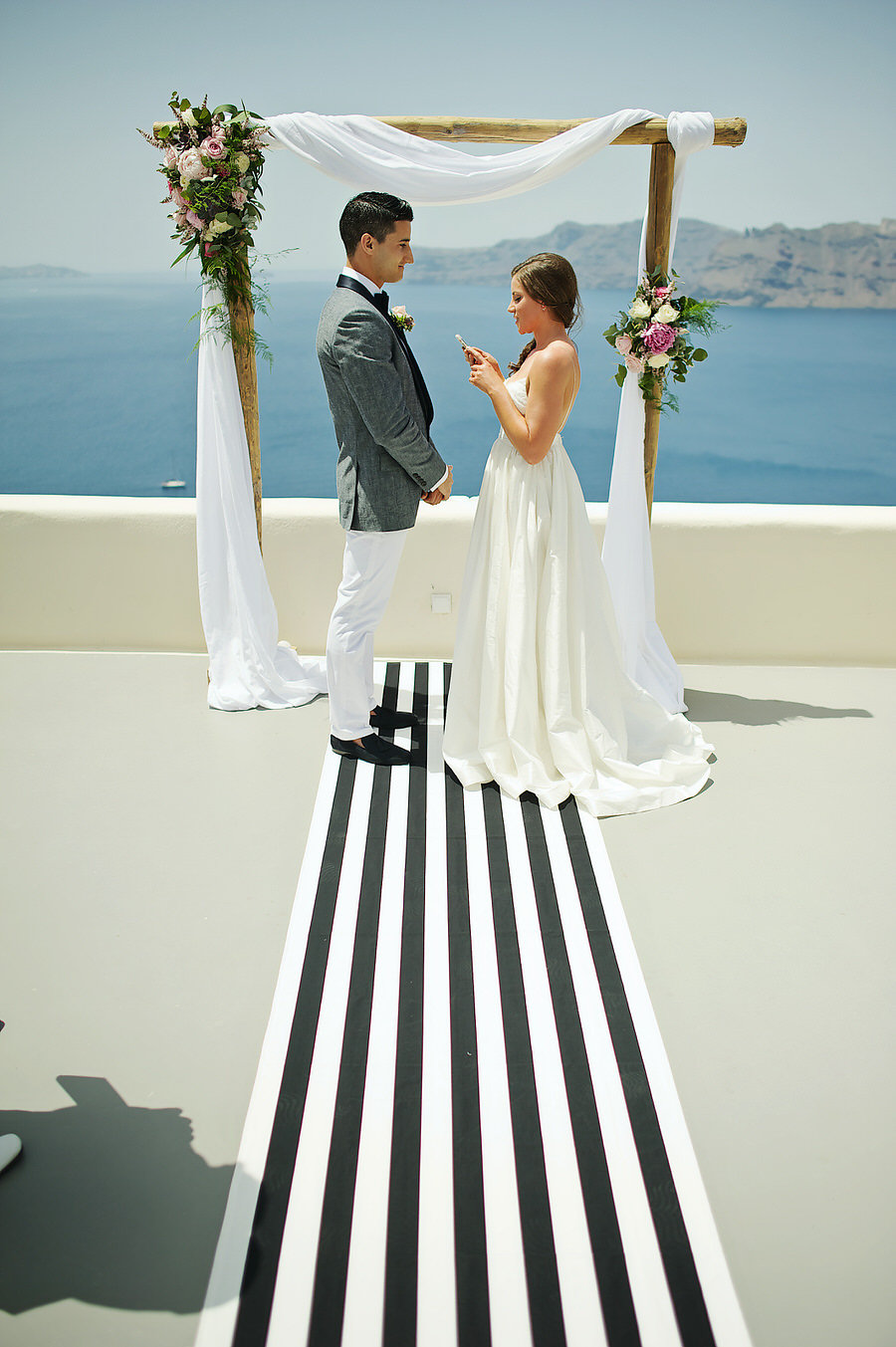 Elegant altar - Wedding in Greece