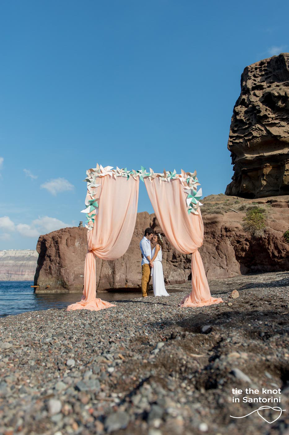 Beach wedding in Santorini