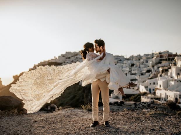 Modern & edgy wedding in Greece