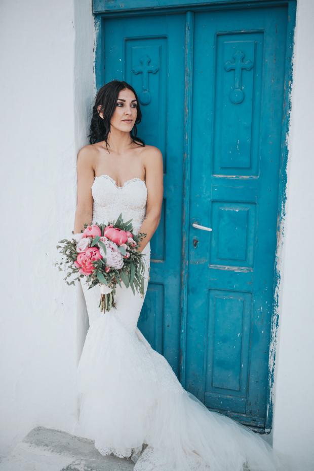 Beautiful Santorini bride