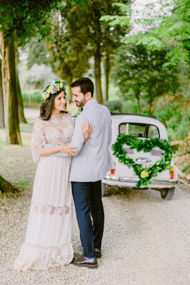 Wedding in tuscany- getaway car