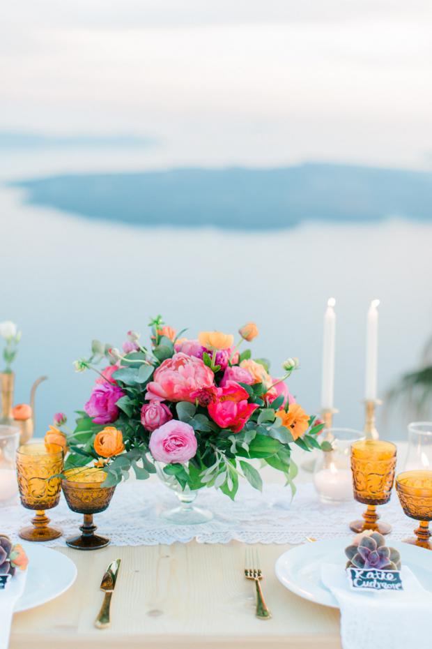 Santorini wedding- centerpiece in coral and pink