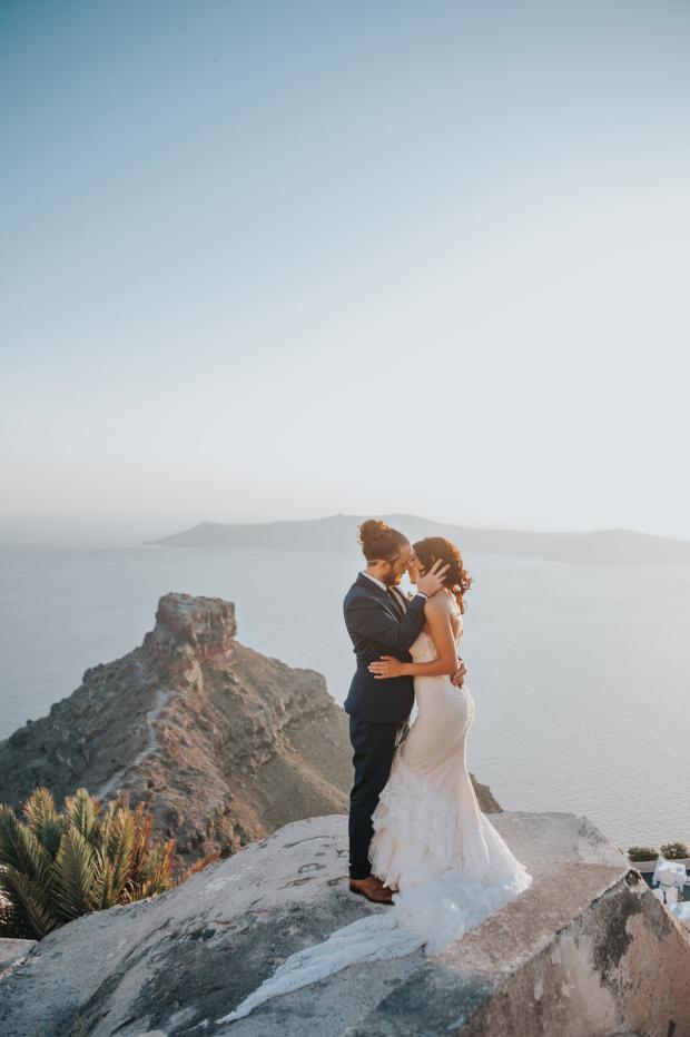 Santorini destination wedding- Tie the Knot 