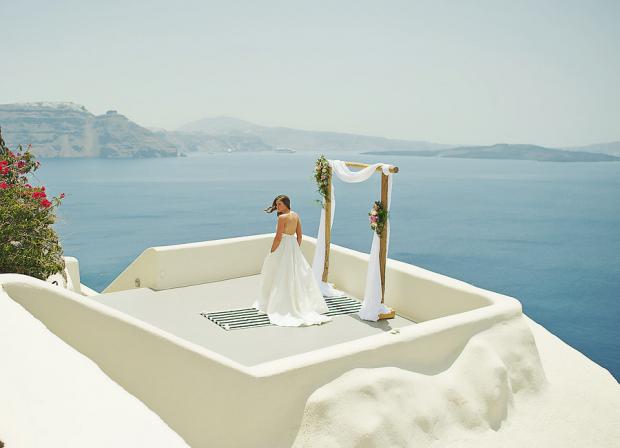 Destination wedding in Greece