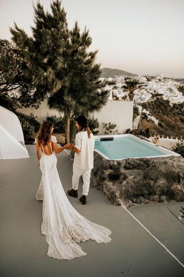 Adventurous elopement in Greece- Santorini