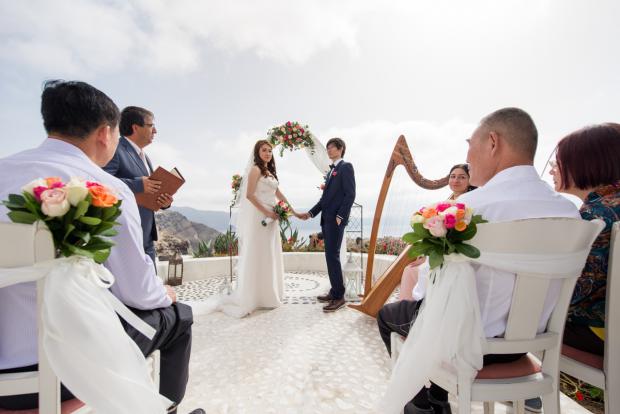 Romantic wedding in Santorini
