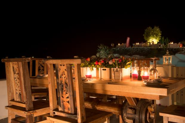 Santorini wedding-romantic dinner