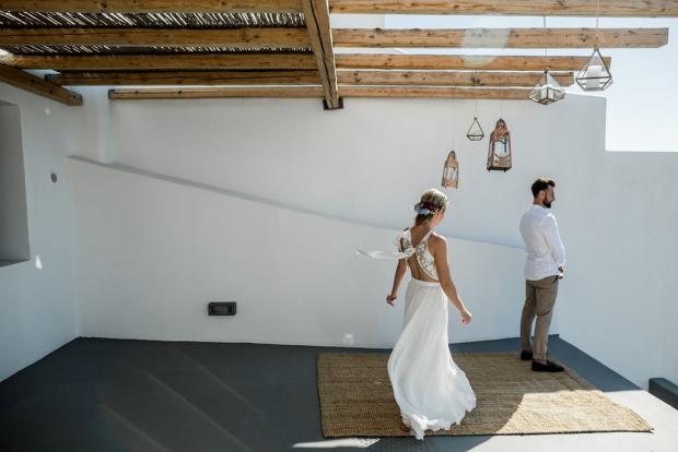 First look - elopement in Greece