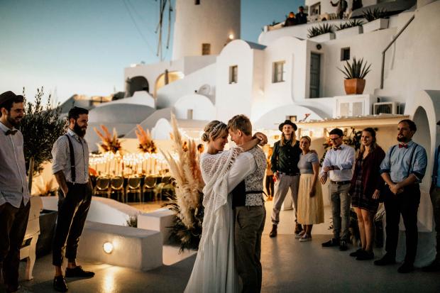 First dance- modern wedding in Greece
