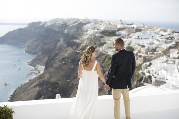 Bohemian wedding in Santorini