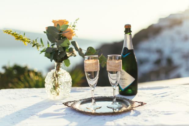 Santorini wedding-champagne toast