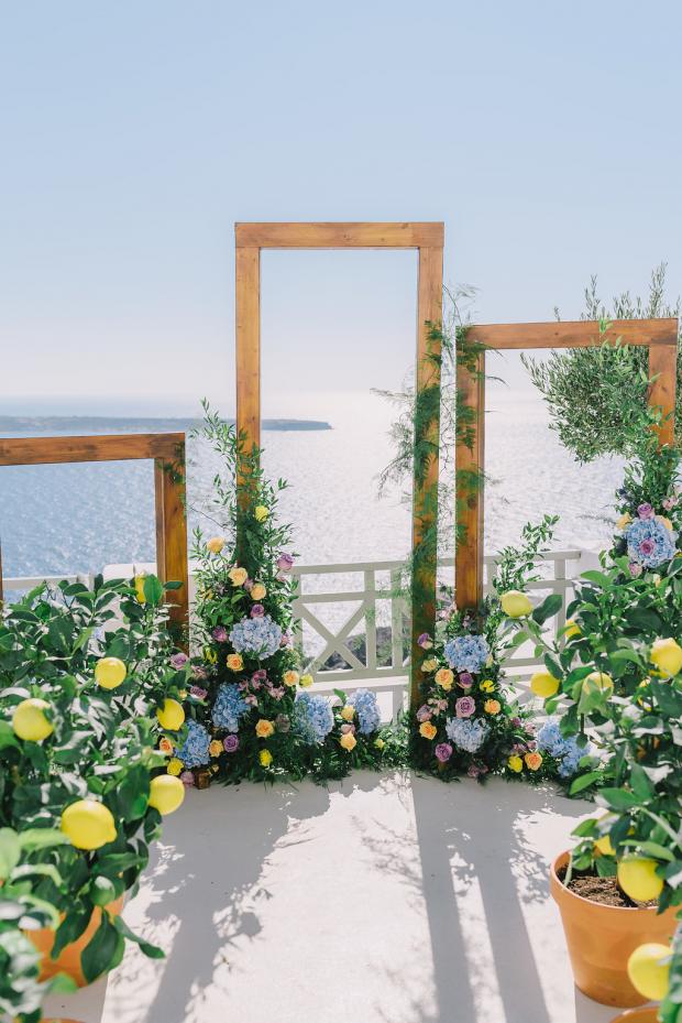 Frame wedding arch- Mediterranean wedding 
