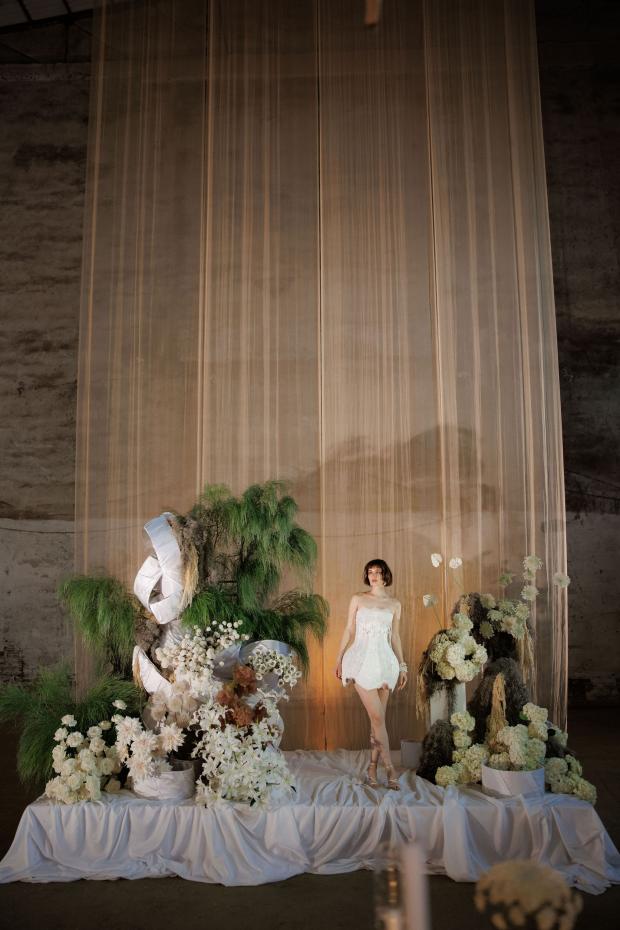 Modern destination wedding in Italy