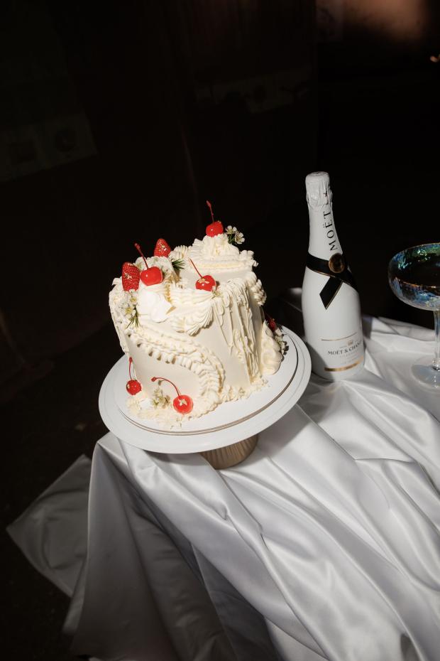 Giant flower wedding in Greece 